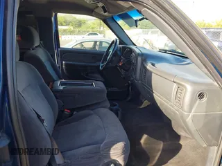 2001 Chevrolet Silverado 1500 LS with VIN 2GCEC19T611179747, listed as a IAAI auction lot 41470758 with Not Provided miles and . Bid and sale history available at DreamBid. Image 5.
