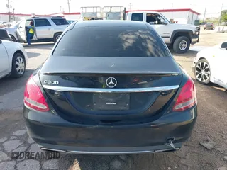 2018 Mercedes-Benz C 300 с VIN WDDWF4JB8JR330178, выставлен на аукционе IAAI как лот 42694806 с пробегом 122 276 миль миль и . История ставок и продаж доступна на DreamBid. Изображение 16.