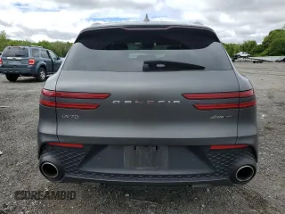 2024 Genesis GV70 Sport z VIN 5NMMCDTC8RH004817, wystawiony jako Copart lot #58254995 z przebiegiem 27 557 mil mil oraz Szkoda całkowita • Salvage title. Historia ofert i sprzedaży dostępna na DreamBid. Obrazek 6.
