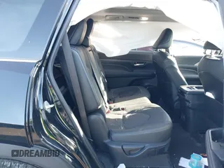 2024 Toyota Highlander XLE z VIN 5TDAAAB52RS003735, wystawiony jako IAAI lot #42373845 z przebiegiem 12 569 mil mil oraz . Historia ofert i sprzedaży dostępna na DreamBid. Obrazek 8.