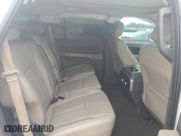 2018 Ford Expedition XLT z VIN 1FMJU1HT0JEA63693, wystawiony jako Copart lot #45327895 z przebiegiem 111 548 mil mil oraz Szkoda całkowita • Salvage title. Historia ofert i sprzedaży dostępna na DreamBid. Obrazek 11.