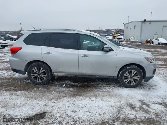 2017 Nissan Pathfinder SV with VIN 5N1DR2MN2HC687013, listed as a IAAI auction lot 41362733 with 129,832 mi miles. Bid and sale history available at carsss.com. Image 13.