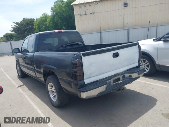 2004 Chevrolet Silverado 1500 Work Truck with VIN 2GCEC19V341293632, listed as a IAAI auction lot 42160525 with 243,632 mi miles. Bid and sale history available at carsss.com. Image 3.