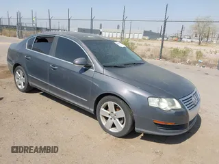 2008 Volkswagen Passat Komfort with VIN WVWAK73CX8P019820, listed as a IAAI auction lot 42641605 with 124,731 mi miles and . Bid and sale history available at DreamBid. Image 1.