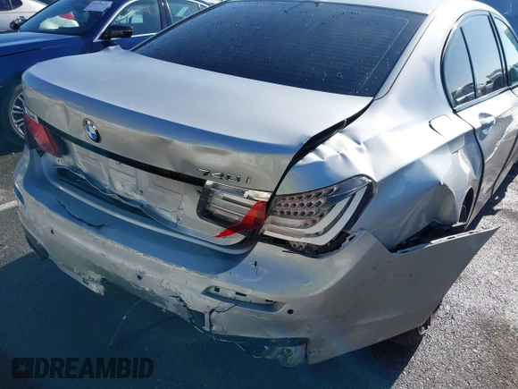 2013 BMW 7 Series 740i with VIN WBAYA6C51DD143836, listed as a IAAI auction lot 39215782 with 176,881 mi miles and . Bid and sale history available at DreamBid. Image 6.
