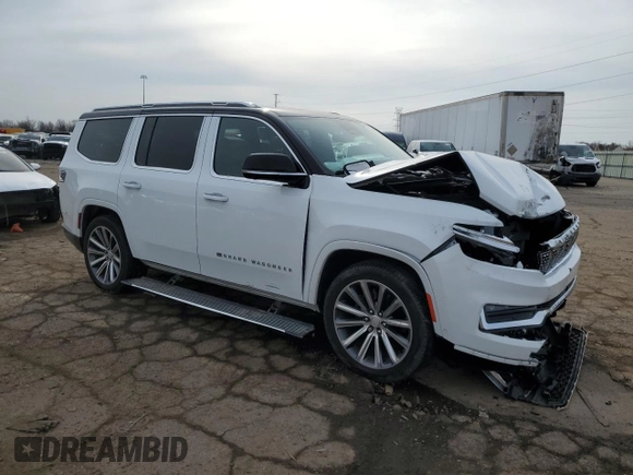 2023 Jeep Grand Wagoneer z VIN 1C4SJVEJ4PS550269, wystawiony jako Copart lot #52693175 z przebiegiem 9 915 mil mil oraz Szkoda całkowita • Salvage title. Historia ofert i sprzedaży dostępna na DreamBid. Obrazek 4.