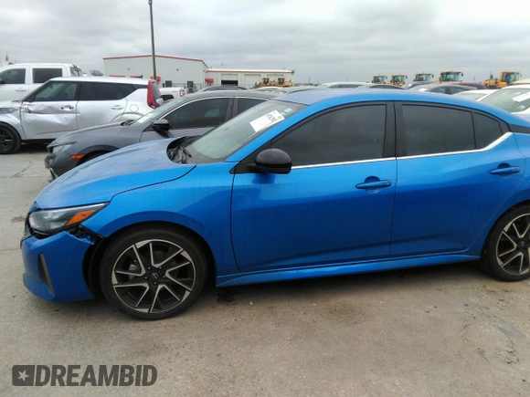 2024 Nissan Sentra SR with VIN 3N1AB8DV6RY359054, listed as a IAAI auction lot 41762392 with 11,476 mi miles and . Bid and sale history available at DreamBid. Image 14.