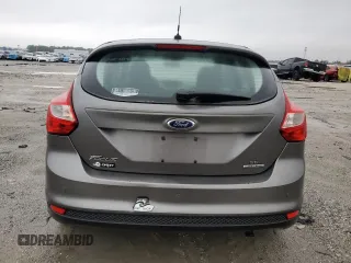 2013 Ford Focus SE with VIN 1FADP3K26DL259731, listed as a Copart auction lot 47653175 with 128,091 mi miles and Clean Title. Bid and sale history available at carsss.com. Image 6.