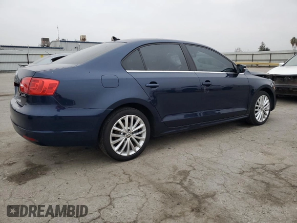 2011 Volkswagen Jetta SEL с VIN 3VWLZ7AJ8BM093026, выставлен на аукционе Copart как лот 83118174 с пробегом 138 607 миль миль и Списание • Salvage title. История ставок и продаж доступна на DreamBid. Изображение 3.