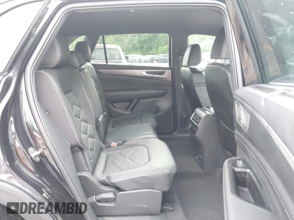 2024 Volkswagen Atlas SE с VIN 1V2HE2CA9RC258354, выставлен на аукционе IAAI как лот 42164703 с пробегом 2 470 миль миль и . История ставок и продаж доступна на DreamBid. Изображение 8.