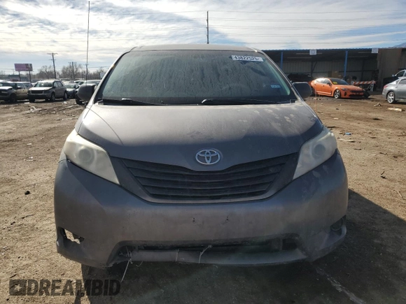 2013 Toyota Sienna L с VIN 5TDZK3DCXDS322283, выставлен на аукционе Copart как лот 43822525 с пробегом 151 341 миль миль и Списание • Salvage title. История ставок и продаж доступна на DreamBid. Изображение 5.