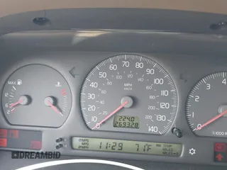 2000 Volvo S70 с VIN YV1LS56D1Y2662615, выставлен на аукционе IAAI как лот 41622599 с пробегом 269 328 миль миль и . История ставок и продаж доступна на DreamBid. Изображение 15.