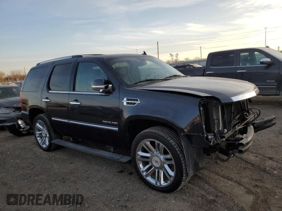 2013 Cadillac Escalade Platinum Edition with VIN 1GYS4DEF3DR205700, listed as a Copart auction lot 41800305 with 42,437 mi miles and Salvage Title. Bid and sale history available at carsss.com. Image 4.