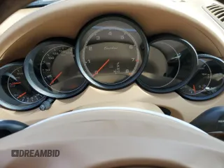 2012 Porsche Cayenne Turbo z VIN WP1AC2A29CLA83629, wystawiony jako Copart lot #83067994 z przebiegiem Nie podano mil oraz Szkoda całkowita • Salvage title. Historia ofert i sprzedaży dostępna na DreamBid. Obrazek 9.