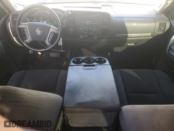 2007 GMC Sierra 3500HD SRW SLT z VIN 1GTHK33657F518837, wystawiony jako Copart lot #88449265 z przebiegiem 298 791 mil mil oraz Szkody całkowita. Historia ofert i sprzedaży dostępna na DreamBid. Obrazek 8.