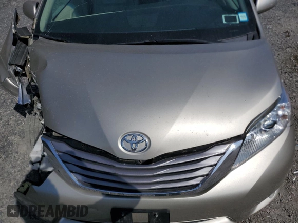 2016 Toyota Sienna XLE with VIN 5TDYK3DC3GS746338, listed as a Copart auction lot 54154025 with 105,994 mi miles and Salvage Title. Bid and sale history available at carsss.com. Image 12.