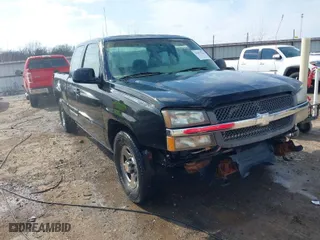 2003 Chevrolet Silverado 1500 LS with VIN 2GCEC19V531103179, listed as a IAAI auction lot 41653222 with 153,270 mi miles. Bid and sale history available at carsss.com. Image 1.