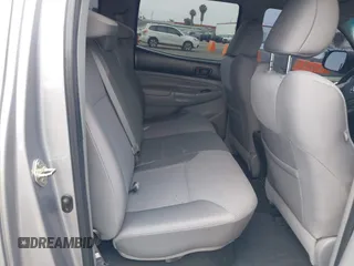 2014 Toyota Tacoma PreRunner z VIN 3TMJU4GNXEM164121, wystawiony jako IAAI lot #42568581 z przebiegiem 201 316 mil mil oraz . Historia ofert i sprzedaży dostępna na DreamBid. Obrazek 8.