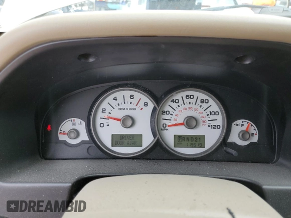 2007 Ford Escape Limited with VIN 1FMCU04177KA38291, listed as a Copart auction lot 75889204 with 119,519 mi miles and Non Repairable. Bid and sale history available at carsss.com. Image 9.