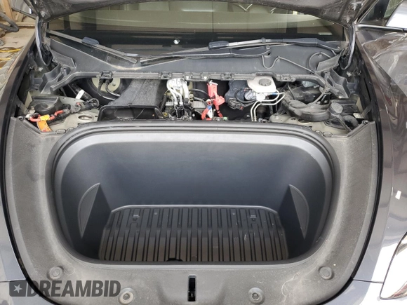2022 Tesla Model Y Long Range with VIN 7SAYGDEE7NF422837, listed as a Copart auction lot 55271665 with 52,976 mi miles and Clean Title. Bid and sale history available at DreamBid. Image 11.
