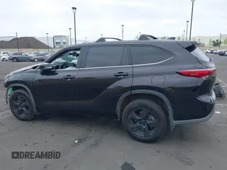 2021 Toyota Highlander L with VIN 5TDCZRAH1MS085834, listed as a IAAI auction lot 42104266 with 48,133 mi miles and . Bid and sale history available at DreamBid. Image 15.