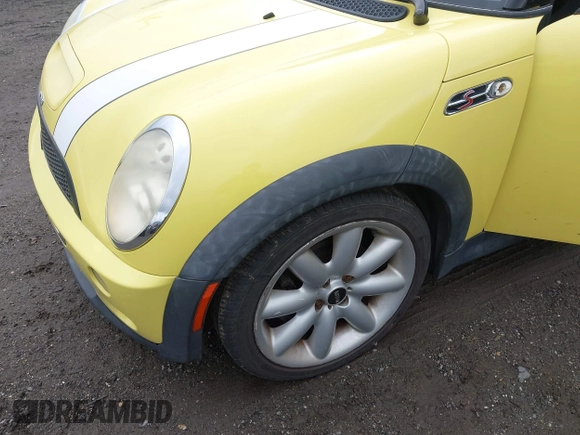 2005 MINI Hardtop S with VIN WMWRE33505TL10590, listed as a IAAI auction lot 42329906 with 202,395 mi miles and . Bid and sale history available at DreamBid. Image 6.
