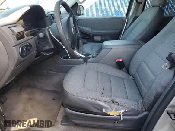 2003 Ford Explorer XLS z VIN 1FMZU62K63UB39457, wystawiony jako Copart lot #49030625 z przebiegiem 217 411 mil mil oraz Szkoda całkowita • Salvage title. Historia ofert i sprzedaży dostępna na DreamBid. Obrazek 7.