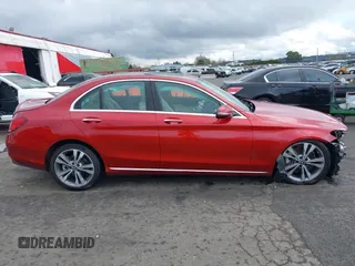 2021 Mercedes-Benz C 300 z VIN W1KWF8EB5MR622425, wystawiony jako IAAI lot #41664023 z przebiegiem 21 961 mil mil oraz . Historia ofert i sprzedaży dostępna na DreamBid. Obrazek 14.