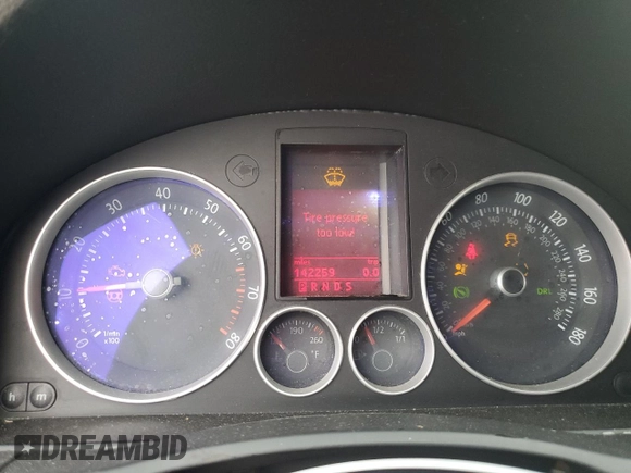 2009 Volkswagen GTI z VIN WVWHV71K79W060784, wystawiony jako Copart lot #70916074 z przebiegiem 142 259 mil mil oraz Nie do naprawy • Non repairable. Historia ofert i sprzedaży dostępna na DreamBid. Obrazek 9.