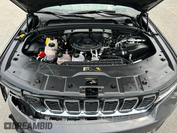 2024 Jeep Grand Cherokee с VIN 1C4RJYB62RC142608, выставлен на аукционе Copart как лот 60274445 с пробегом 43 564 миль миль и Чистый • Clean title. История ставок и продаж доступна на DreamBid. Изображение 6.