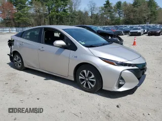 2017 Toyota Prius Plus z VIN JTDKARFP8H3049875, wystawiony jako Copart lot #54362185 z przebiegiem 81 193 mil mil oraz Szkoda całkowita • Salvage title. Historia ofert i sprzedaży dostępna na DreamBid. Obrazek 4.