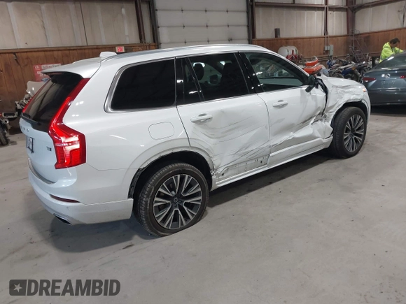 2020 Volvo XC90 Momentum with VIN YV4102PK4L1531480, listed as a IAAI auction lot 41990921 with 68,989 mi miles. Bid and sale history available at carsss.com. Image 4.