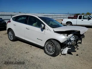 2016 Ford Focus Electric z VIN 1FADP3R46GL306266, wystawiony jako Copart lot #69018223 z przebiegiem 45 544 mil mil oraz . Historia ofert i sprzedaży dostępna na DreamBid. Obrazek 4.
