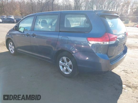 2014 Toyota Sienna L with VIN 5TDZK3DC0ES413970, listed as a IAAI auction lot 40870422 with 138,589 mi miles. Bid and sale history available at carsss.com. Image 3.