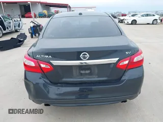 2017 Nissan Altima SV z VIN 1N4AL3AP8HC262812, wystawiony jako IAAI lot #41368404 z przebiegiem 190 734 mil mil oraz . Historia ofert i sprzedaży dostępna na DreamBid. Obrazek 16.