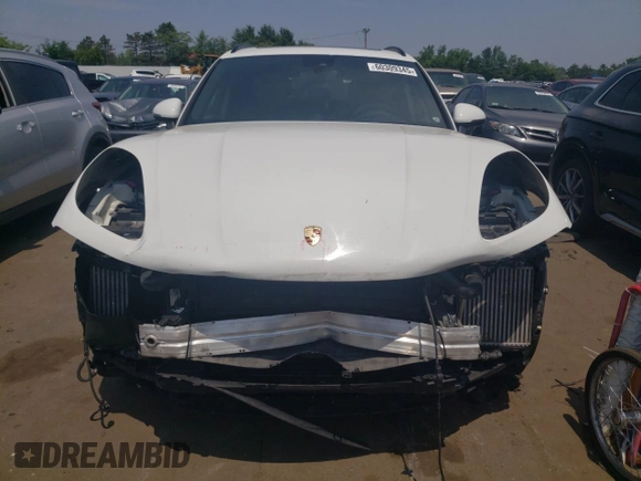 2017 Porsche Macan S with VIN WP1AB2A57HLB10136, listed as a Copart auction lot 60309345 with 90,009 mi miles and Salvage title. Bid and sale history available at DreamBid. Image 5.