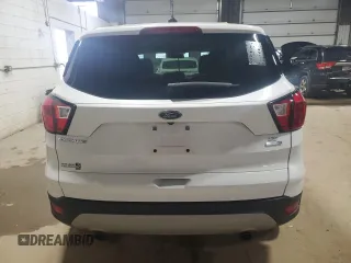 2019 Ford Escape SE z VIN 1FMCU9GD9KUA05798, wystawiony jako Copart lot #55701735 z przebiegiem 140 797 mil mil oraz Tytuł czysty. Historia ofert i sprzedaży dostępna na DreamBid. Obrazek 6.
