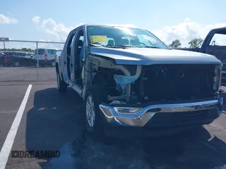 2021 Ford F-150 XL z VIN 1FTEW1CB8MKE90821, wystawiony jako IAAI lot #42733214 z przebiegiem 74 371 mil mil oraz . Historia ofert i sprzedaży dostępna na DreamBid. Obrazek 1.