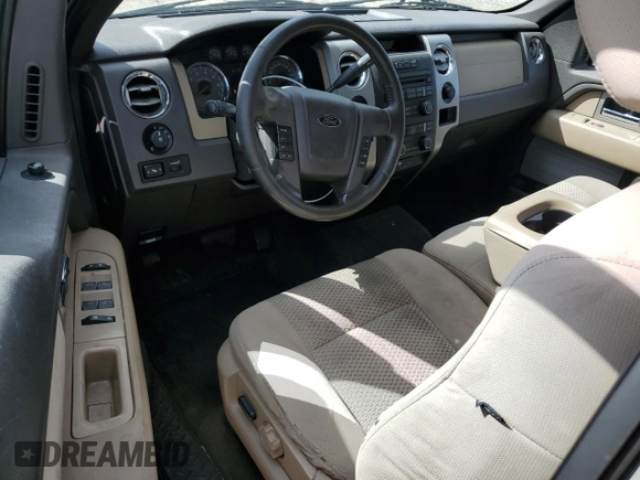 2009 Ford F-150 XLT z VIN 1FTRX12VX9FA60671, wystawiony jako Copart lot #57500425 z przebiegiem 217 159 mil mil oraz Nie do naprawy • Non repairable. Historia ofert i sprzedaży dostępna na DreamBid. Obrazek 8.