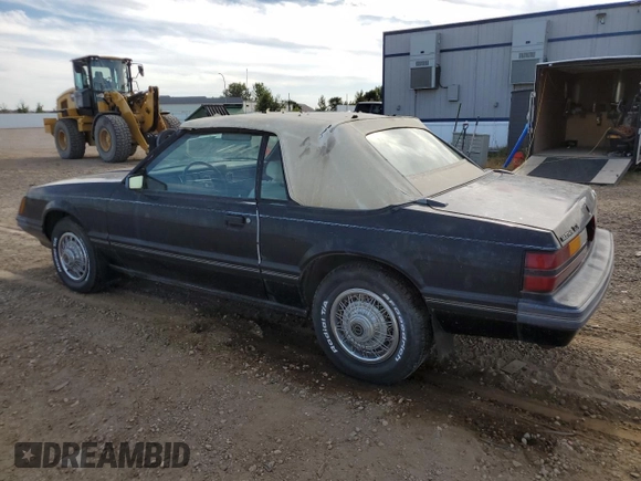 1983 Ford Mustang z VIN 1FABP2731DF221003, wystawiony jako Copart lot #72043544 z przebiegiem 20 777 mil mil oraz Szkoda całkowita • Salvage title. Historia ofert i sprzedaży dostępna na DreamBid. Obrazek 2.