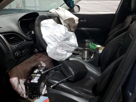 2020 Jeep Cherokee Limited with VIN 1C4PJMDN6LD539261, listed as a Copart auction lot 52587635 with Not provided miles and Salvage title. Bid and sale history available at DreamBid. Image 7.