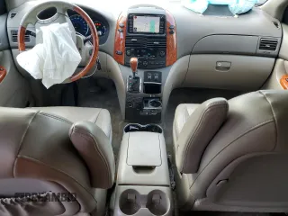 2010 Toyota Sienna XLE z VIN 5TDDK4CC3AS034036, wystawiony jako Copart lot #78494514 z przebiegiem 208 928 mil mil oraz Szkoda całkowita • Salvage title. Historia ofert i sprzedaży dostępna na DreamBid. Obrazek 8.