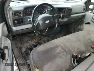 2003 Ford F-350 XL with VIN 1FTSW30F53EA65088, listed as a Copart auction lot 52454525 with 134,241 mi miles and Salvage Title. Bid and sale history available at DreamBid. Image 8.