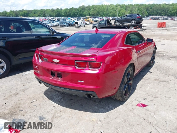 2013 Chevrolet Camaro LT z VIN 2G1FB1E39D9141179, wystawiony jako IAAI lot #42251362 z przebiegiem 135 433 mil mil oraz . Historia ofert i sprzedaży dostępna na DreamBid. Obrazek 4.