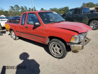 1992 Toyota Pickup DLX z VIN JT4RN93P1N5060207, wystawiony jako Copart lot #82868564 z przebiegiem 231 088 mil mil oraz Szkoda całkowita • Salvage title. Historia ofert i sprzedaży dostępna na DreamBid. Obrazek 4.