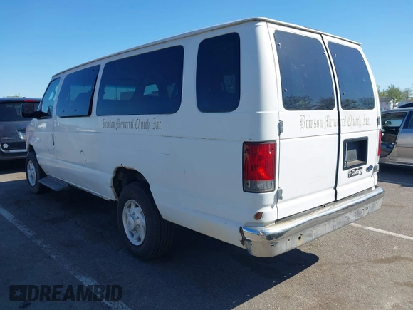 2003 Ford Econoline Passenger XL with VIN 1FBSS31LX3HA18982, listed as a IAAI auction lot 42149360 with 196,201 mi miles. Bid and sale history available at carsss.com. Image 3.