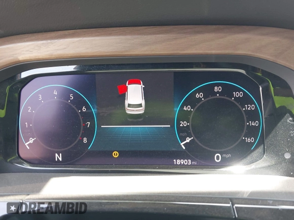 2024 Volkswagen Atlas SE with VIN 1V2HR2CA2RC568429, listed as a IAAI auction lot 42371188 with 18,903 mi miles and . Bid and sale history available at DreamBid. Image 7.