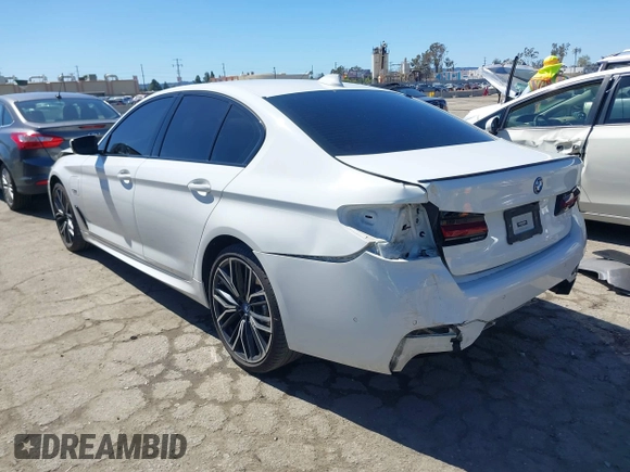 2023 BMW 5 Series 530e z VIN WBA13AG02PCM85786, wystawiony jako IAAI lot #41830816 z przebiegiem 44 695 mil mil oraz . Historia ofert i sprzedaży dostępna na DreamBid. Obrazek 3.