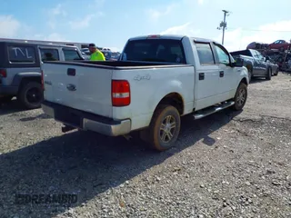 2006 Ford F-150 XLT z VIN 1FTPW14V66KD69645, wystawiony jako IAAI lot #42537636 z przebiegiem 237 535 mil mil oraz . Historia ofert i sprzedaży dostępna na DreamBid. Obrazek 4.