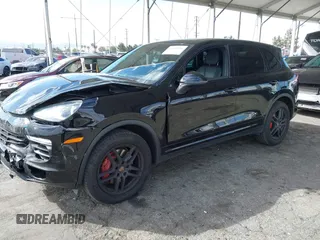 2016 Porsche Cayenne z VIN WP1AA2A21GKA13124, wystawiony jako IAAI lot #41698986 z przebiegiem 73 984 mil mil oraz . Historia ofert i sprzedaży dostępna na DreamBid. Obrazek 2.